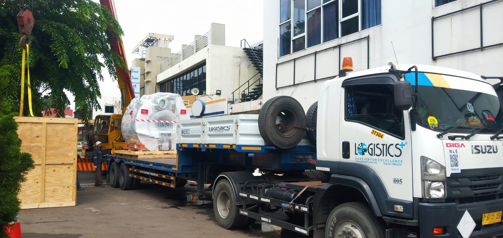 Logistics Plus Indonesia Continues to Deliver MRI Equipment