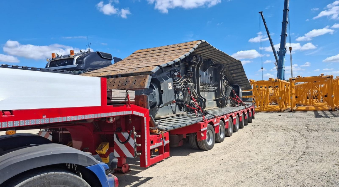 Poland to France3 crawler crane