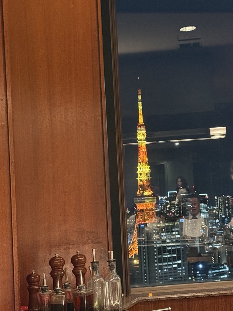 tokyo tower at night